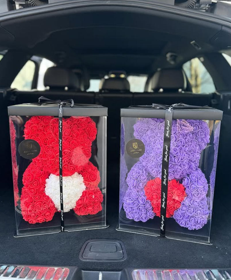 Rosenbär Geschenkbox Set in Rot und Lila – romantische Geschenkideen und florale Accessoires bei JustFlower