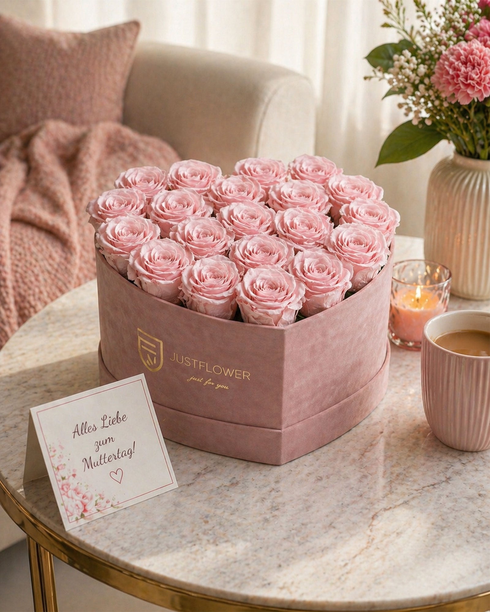 Rosenbox Herz Large in Hellrosa mit ewige Rosen – elegantes Muttertagsgeschenk mit Grusskarten.