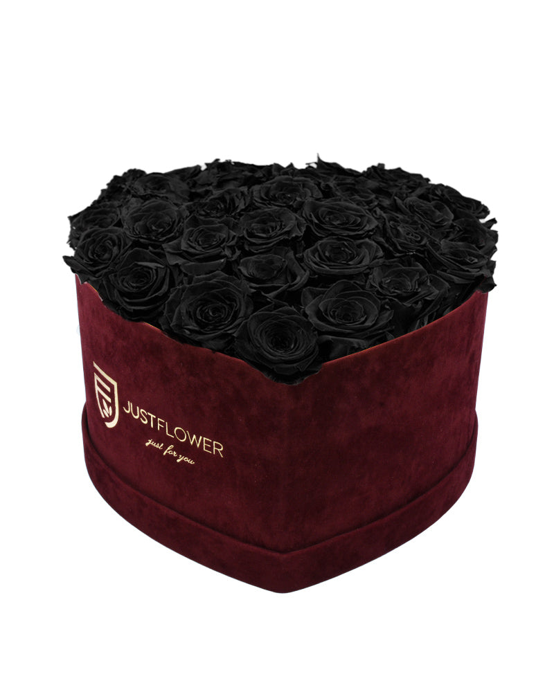 Rosenbox mit Infinity Rosen in Schwarz – Ein edles Rosenbox Herz aus konservierten schwarzen Rosen, das für Geheimnis, Eleganz und Raffinesse steht. Perfekt für besondere Anlässe oder als luxuriöses, ausgefallenes Geschenk. Holen Sie sich diese elegante Rosenbox bei JustFlower.ch.