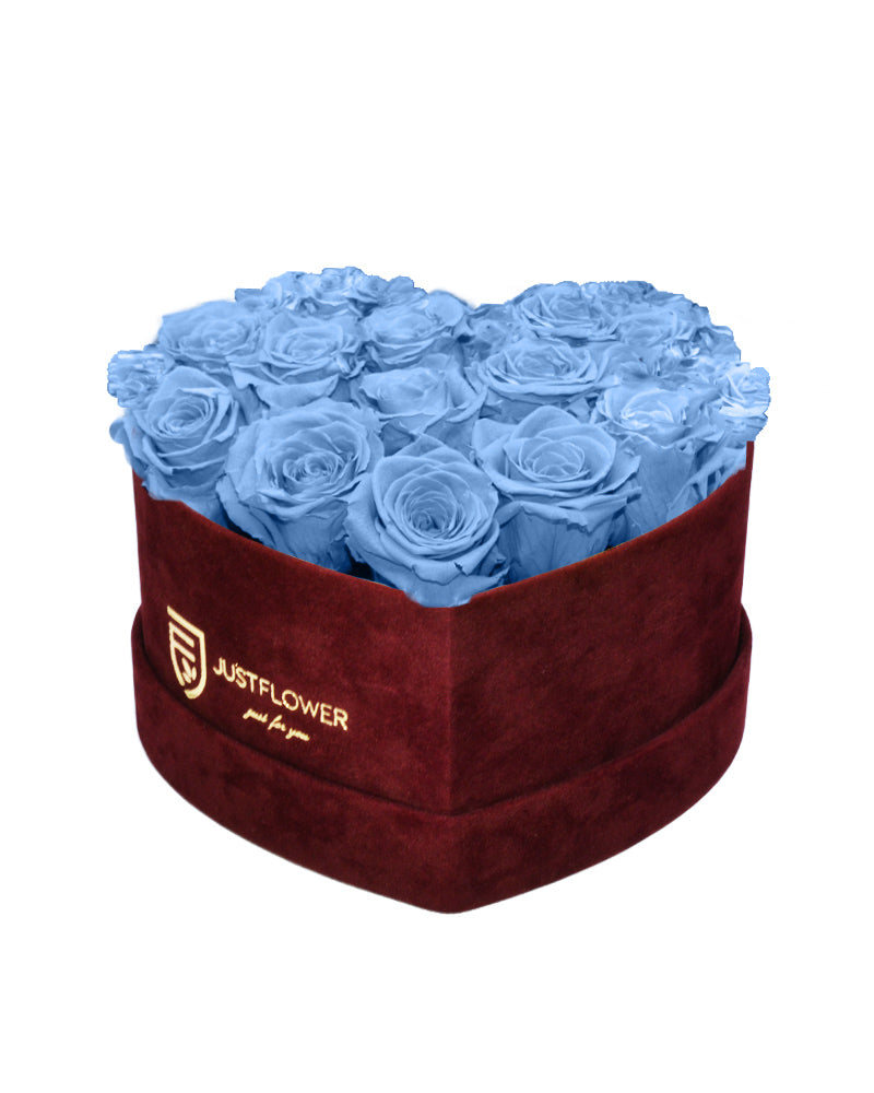 Rosenbox Herz mit Hellblauen Infinity Rosen – Diese edle Rosenbox in Burgunderrot enthält ewige hellblaue Rosen, die eine frische, ruhige Atmosphäre schaffen und jedes Zuhause verschönern. Die konservierten Rosen behalten ihre Farbe und Schönheit über lange Zeit, ganz ohne Pflegeaufwand. Bestellen Sie diese exklusive Infinity Rosenbox Herz mit ewigen Rosen bei JustFlower.ch und schenken Sie eine Erinnerung, die niemals verwelkt.