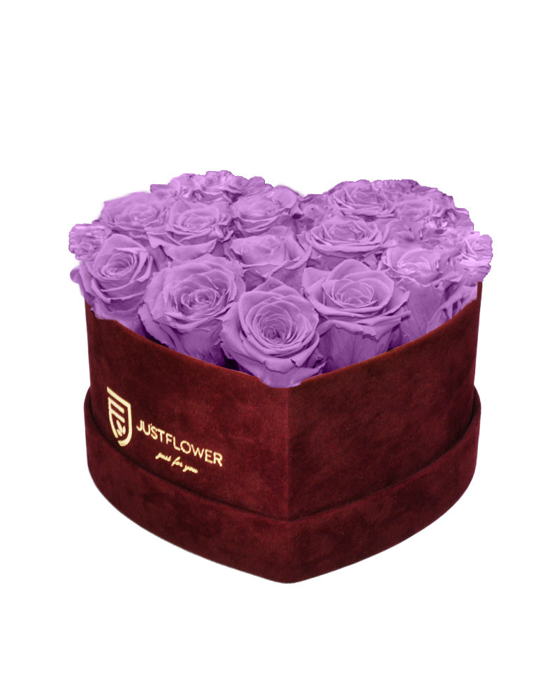 Rosenbox Herz mit Lilafarbenen Infinity Rosen – Diese elegante Rosenbox in Burgunderrot ist gefüllt mit ewigen lilafarbenen Rosen, die einen Hauch von Raffinesse und Schönheit ausstrahlen. Die konservierten Rosen behalten ihre Frische und Eleganz ohne Pflegeaufwand für lange Zeit. Bestellen Sie diese exklusive Infinity Rosenbox Herz mit ewigen Rosen bei JustFlower.ch und machen Sie ein einzigartiges Geschenk für Ihre Liebsten.