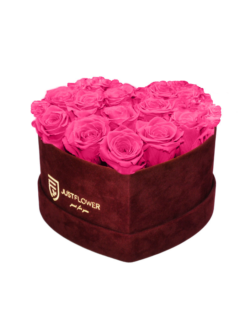 Rosenbox Herz mit Pinken Infinity Rosen – Diese stilvolle Velvet Rosenbox in Burgunderfarben ist mit ewigen pinken Rosen gefüllt, die ihre lebendige Farbe und Schönheit für lange Zeit bewahren. Die konservierten Rosen benötigen keinerlei Pflege und bringen einen Hauch von Frische und Luxus in jedes Zuhause. Bestellen Sie diese exklusive Infinity Rosenbox Herz mit ewigen Rosen bei JustFlower.ch und verschenken Sie ein einzigartiges und beeindruckendes Geschenk.