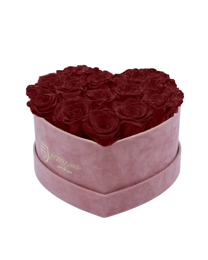 Infinity Rosenbox Herz mit burgunderfarbenen Infinity Rosen – Diese Infinity Rosenbox in Herzform ist mit wunderschönen konservierten burgunderfarbenen Rosen gefüllt, die für immer ihre lebendige Farbe behalten. Die hochwertige Velvet Rosenbox fügt sich perfekt in jedes Zuhause oder Büro ein und ist ein ideales Geschenk für besondere Anlässe. Bestellen Sie Ihre ewigen Rosen bei JustFlower.ch und genießen Sie langanhaltende Eleganz und Schönheit.