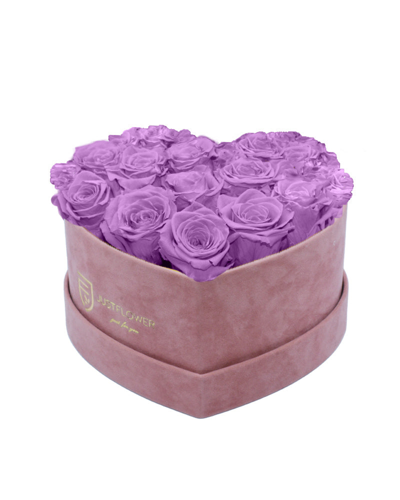 Infinity Rosenbox Herz mit konservierten lilac Rosen – Diese luxuriöse Infinity Rosenbox enthält ewige lilac Rosen in einem edlen Herz-Design. Hergestellt aus hochwertigen konservierten Rosen, sorgt diese Velvet Rosenbox für langanhaltende Schönheit und Stil. Bestellen Sie diese elegante Infinity Rosenbox bei JustFlower.ch und verschenken Sie ewige Rosen für besondere Momente.