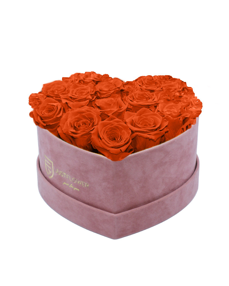 Infinity Rosenbox Herz mit orangen ewigen Rosen – Diese luxuriöse Infinity Rosenbox Herz ist mit wunderschönen ewigen orangenen Rosen gefüllt und wird in einer eleganten Velvet Rosenbox präsentiert. Bestellen Sie diese edle Rosenbox bei JustFlower.ch und verschenken Sie unvergessliche Momente mit konservierten Rosen.