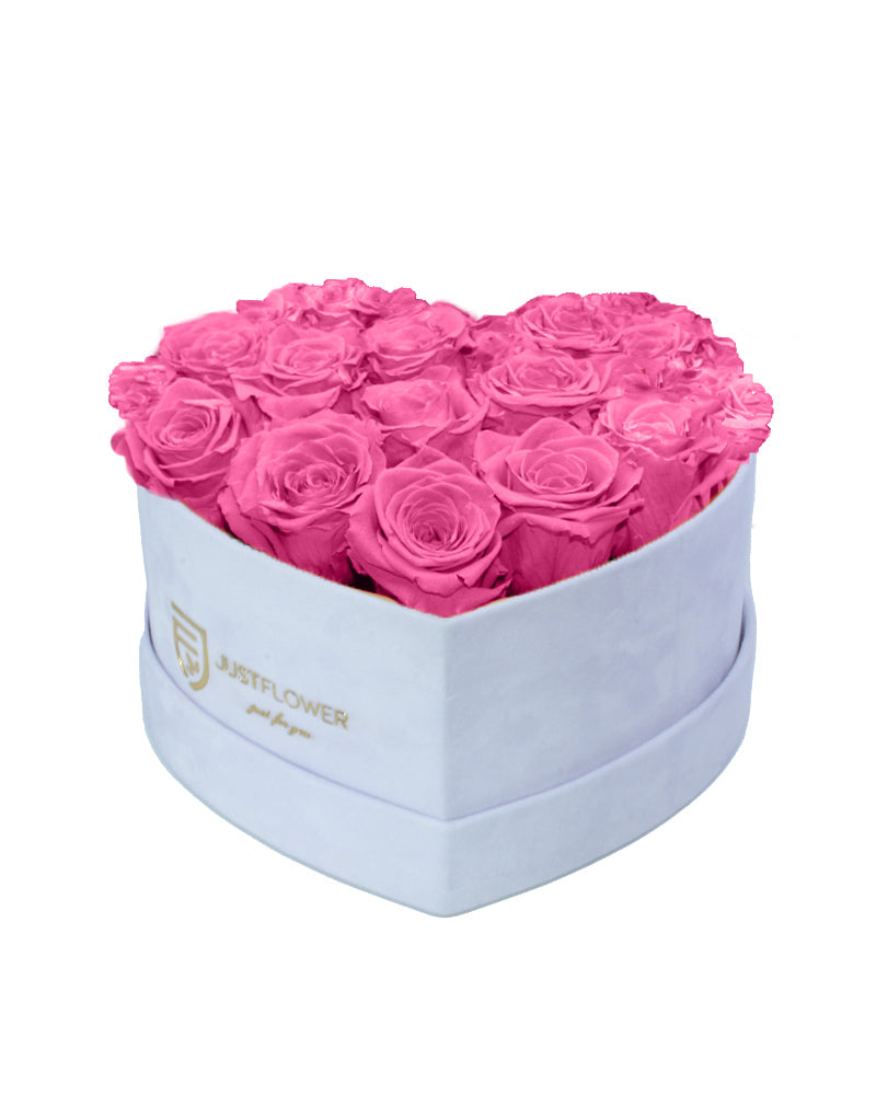 Rosenbox Herz mit babypinkfarbenen Infinity Rosen – Diese entzückende Rosenbox Herz ist mit wunderschönen ewigen Rosen in babypink gefüllt. Ideal für romantische Momente und als edles Geschenk. Bestellen Sie diese einzigartige Rosenbox mit konservierten Rosen bei JustFlower.ch.