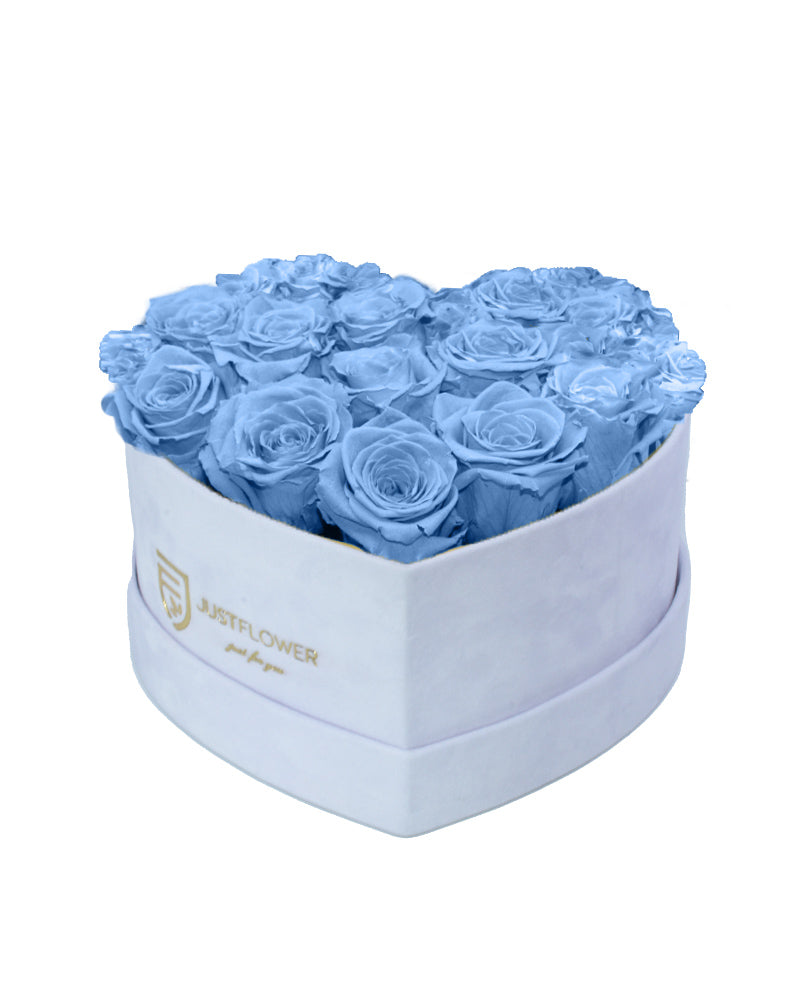 Rosenbox Herz mit Infinity hellblauen Rosen – Diese zarten ewigen Rosen in hellblau bieten eine außergewöhnliche Eleganz und kommen in einer luxuriösen weißen Rosenbox Herz. Perfekt für besondere Anlässe oder als Geschenk. Bestellen, verschenken oder kaufen Sie diese exklusive Infinity Rosenbox mit konservierten Rosen bei JustFlower.ch.