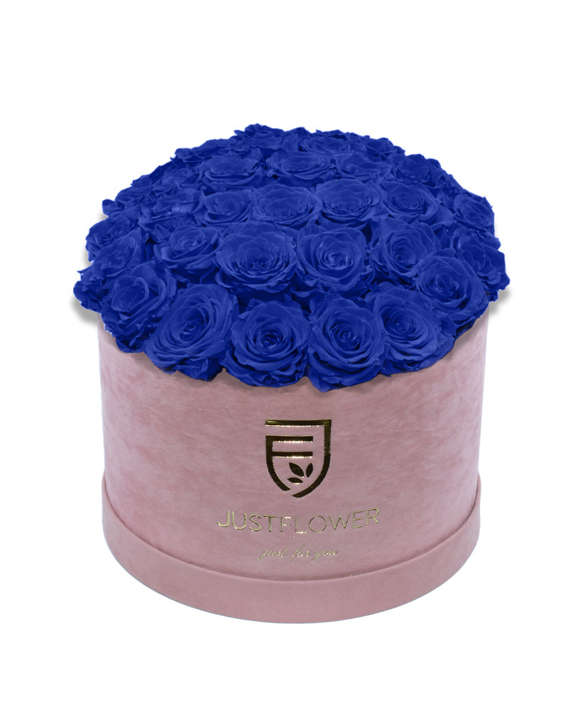 Rosenbox Rund-Deluxe mit dunkelblauen konservierten Rosen – Infinity Rosen für langanhaltende Frische, perfekt als elegantes Geschenk. Bestellen Sie jetzt bei JustFlower.ch.