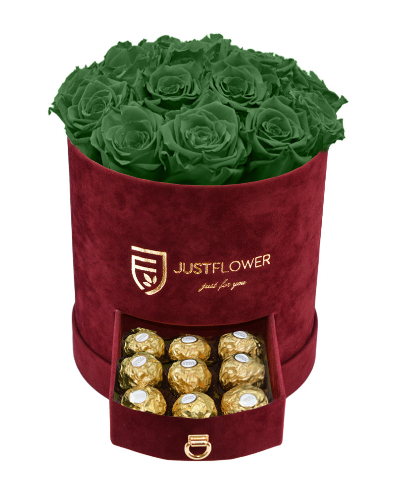 Rosenbox mit grünen Infinity Rosen – Burgunderfarbene Rosenbox mit konservierten ewigen Rosen und einer Schublade voller Ferrero Rocher. Bestellen Sie diese luxuriöse Rosenbox bei JustFlower.ch für das ideale Geschenk.