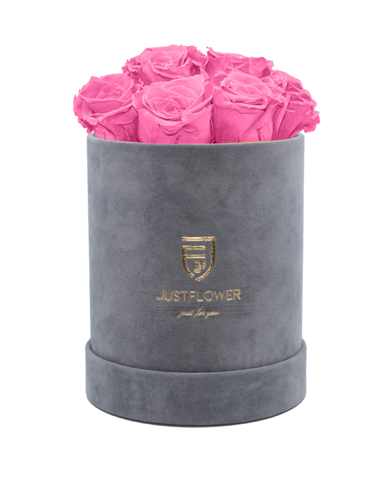 Elegante Rosenbox mit konservierten Infinity Rosen. Machen Sie jeden Moment unvergesslich – Bestellen Sie bei JustFlower.ch.