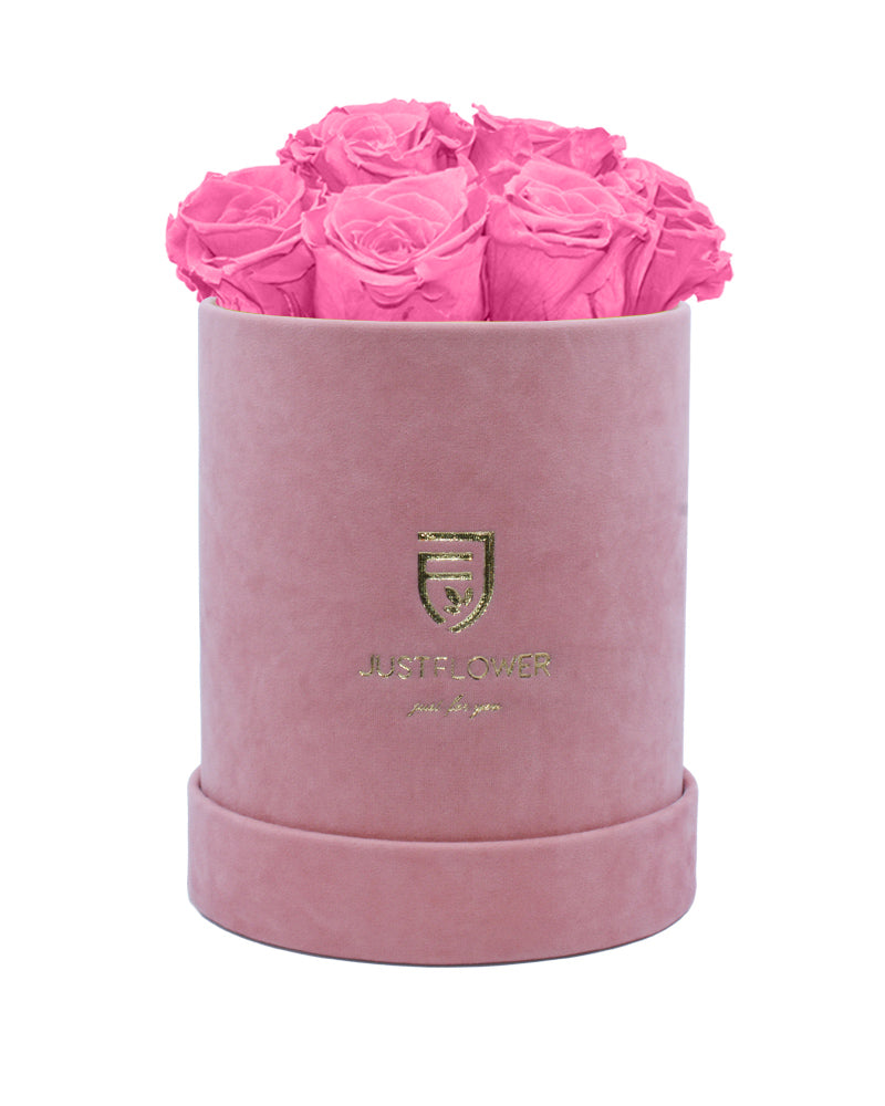 Rosenbox mit ewigen Rosen für Ihre Liebsten. Bestellen Sie jetzt und verschönern Sie Ihr Zuhause mit einzigartigen konservierten Blumen.