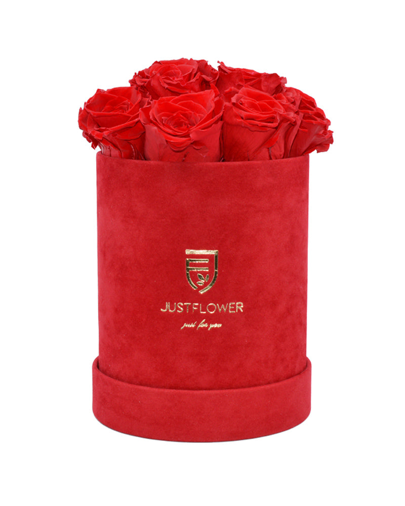 Kaufen Sie die Rosenbox mit konservierten roten Rosen bei JustFlower.ch. Perfekt für ein luxuriöses Geschenk. Lassen Sie sich von unserer Auswahl an Infinity Rosen verzaubern.