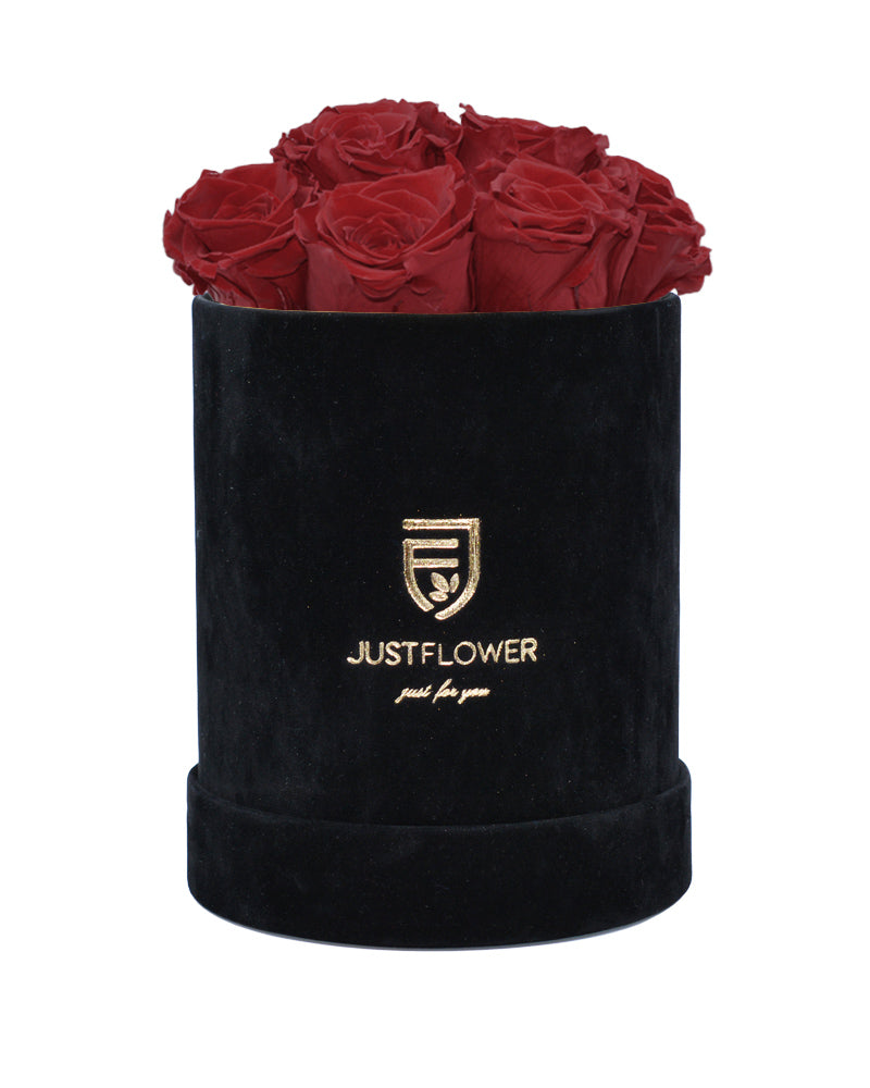 Holen Sie sich diese luxuriöse Rosenbox mit konservierten Rosen von JustFlower.ch. Perfekt als Geschenk für besondere Anlässe – die ewigen Rosen werden lange Freude bereiten.