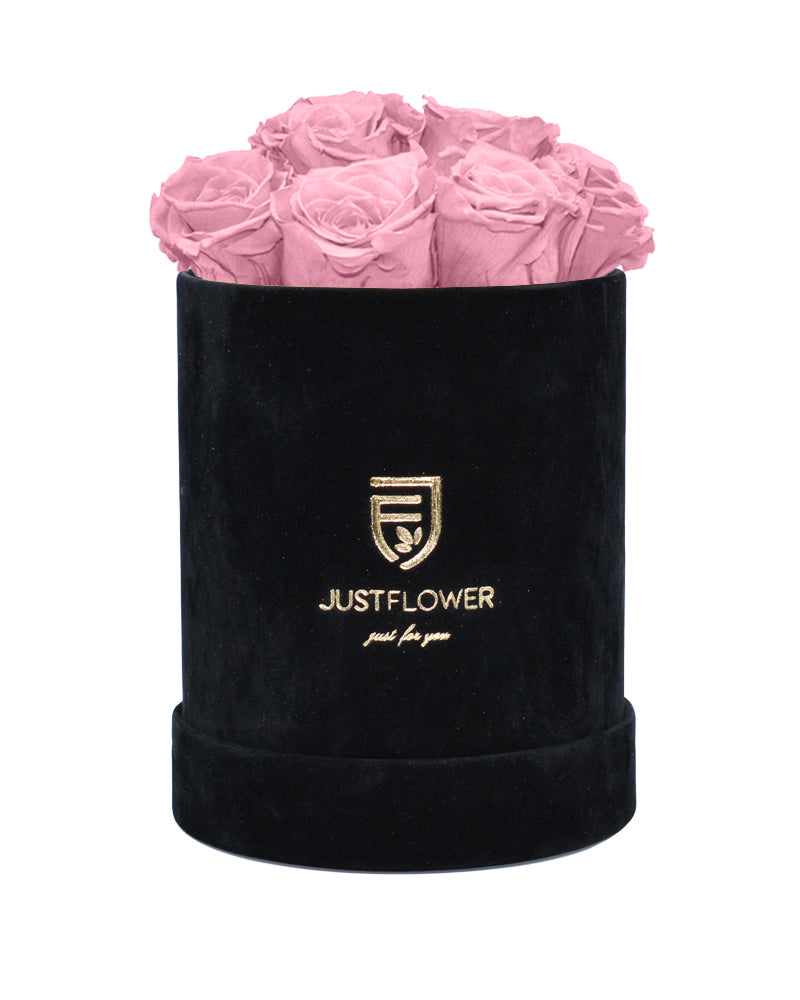 Rosenbox mit konservierten rosa Infinity Rosen ist der perfekte Weg, um einen besonderen Moment zu zelebrieren. Bestellen Sie jetzt Ihre ewigen Rosen bei JustFlower.ch.