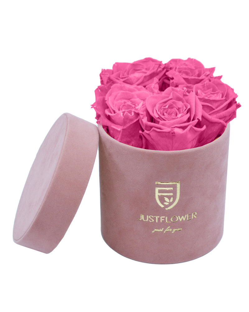 Rosenbox mit ewigen Infinity Rosen für einen bleibenden Eindruck. Bestellen Sie Ihre ewige Rosenbox bei JustFlower.ch für besondere Momente.