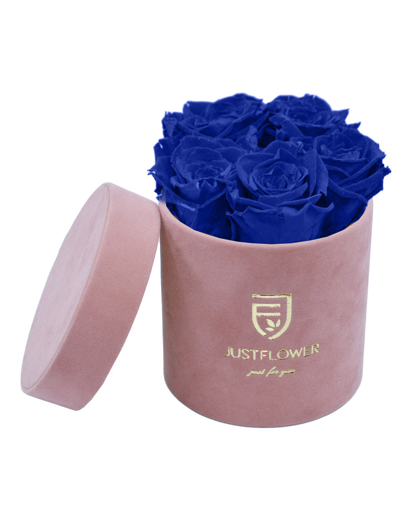 Schöne ewige Rosen in einer stilvollen Rosenbox. Bestellen Sie Ihre Infinity Rosenbox bei JustFlower.ch und zaubern Sie ein Lächeln.